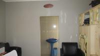Main Bedroom - 15 square meters of property in Regency Park