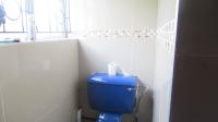 Main Bathroom - 4 square meters of property in Regency Park