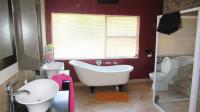 Main Bathroom - 13 square meters of property in Terenure