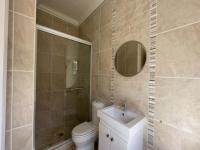 Main Bathroom - 7 square meters of property in Parkwood