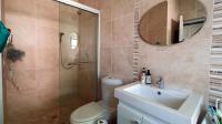 Main Bathroom - 7 square meters of property in Parkwood