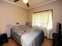 Bed Room 1 - 19 square meters of property in Parkwood