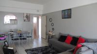 Lounges - 27 square meters of property in Benoni