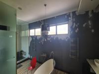 Main Bathroom - 35 square meters of property in Serengeti Golf and Wildlife Estate