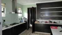 Kitchen - 32 square meters of property in Serengeti Golf and Wildlife Estate