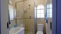 Bathroom 3+ - 4 square meters of property in Waterkloof Heights