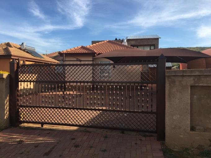 2 Bedroom House to Rent in Kirkney - Property to rent - MR483946