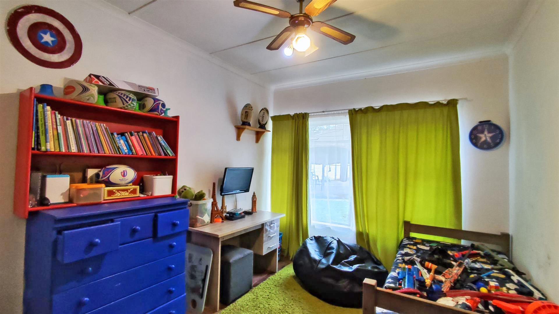 Bed Room 2 - 16 square meters of property in Sasolburg