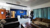Lounges - 32 square meters of property in Sasolburg