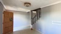 Lounges - 17 square meters of property in Sunford