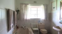 Main Bathroom - 10 square meters of property in Hartbeespoort