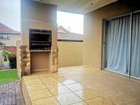 Patio - 17 square meters of property in Three Rivers