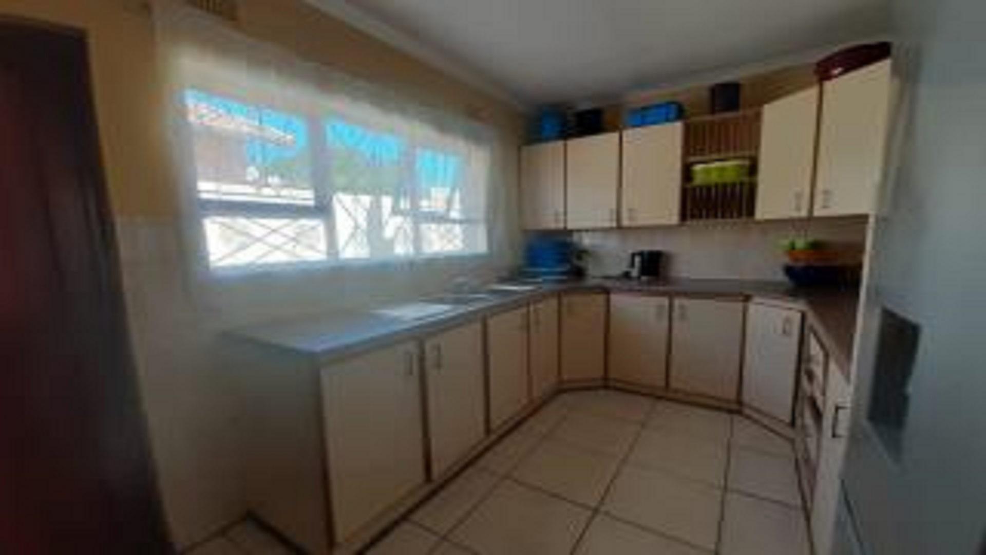 Kitchen of property in Gompo