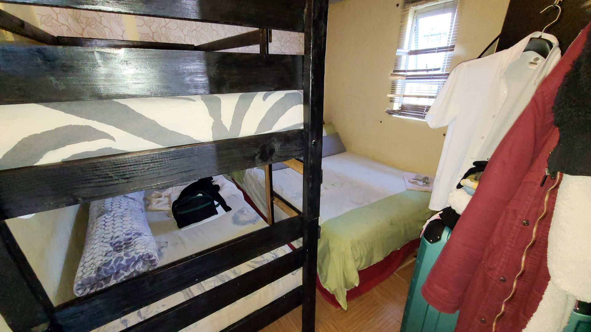 Bed Room 1 of property in Blue Downs