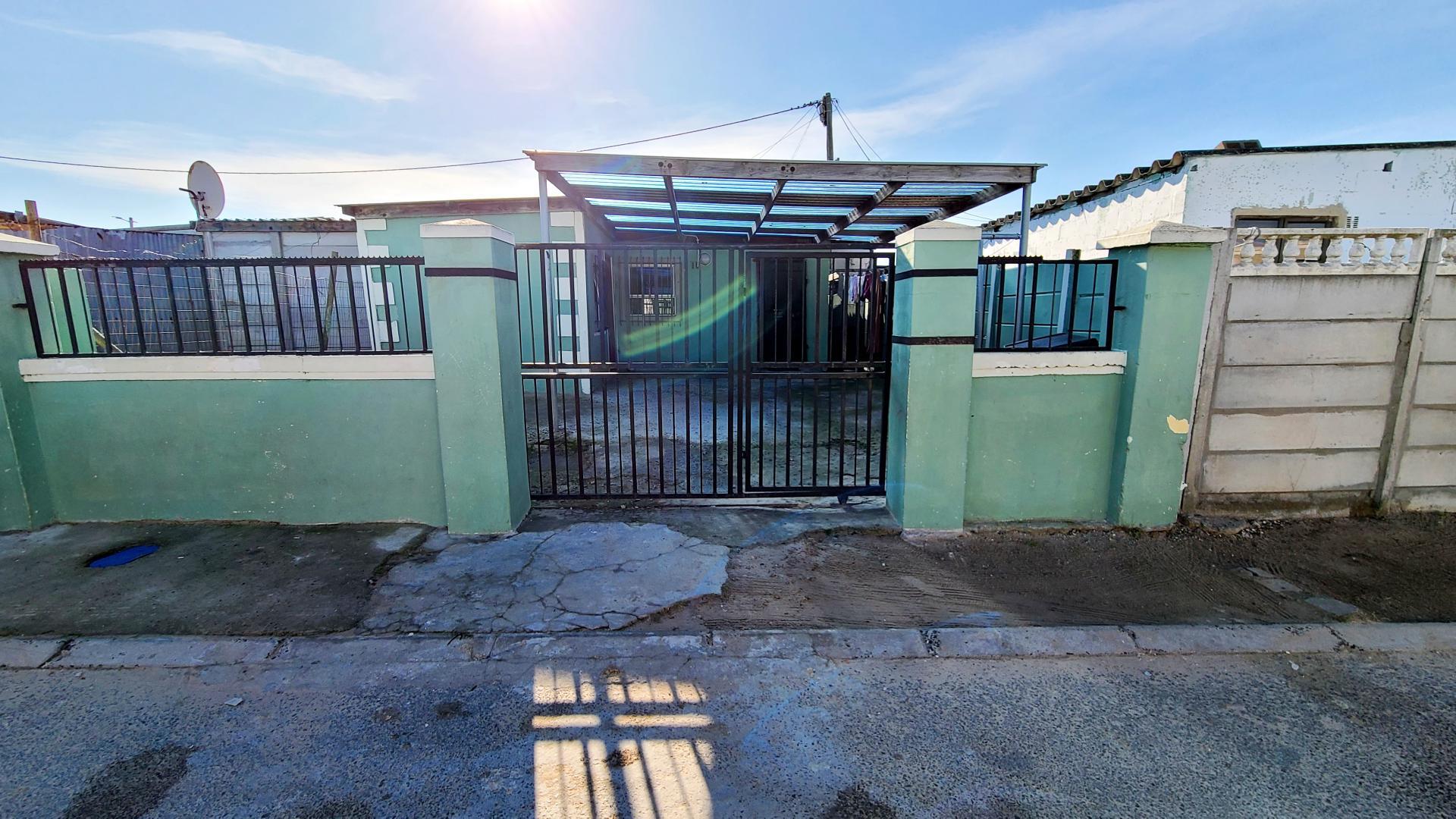 Front View of property in Blue Downs