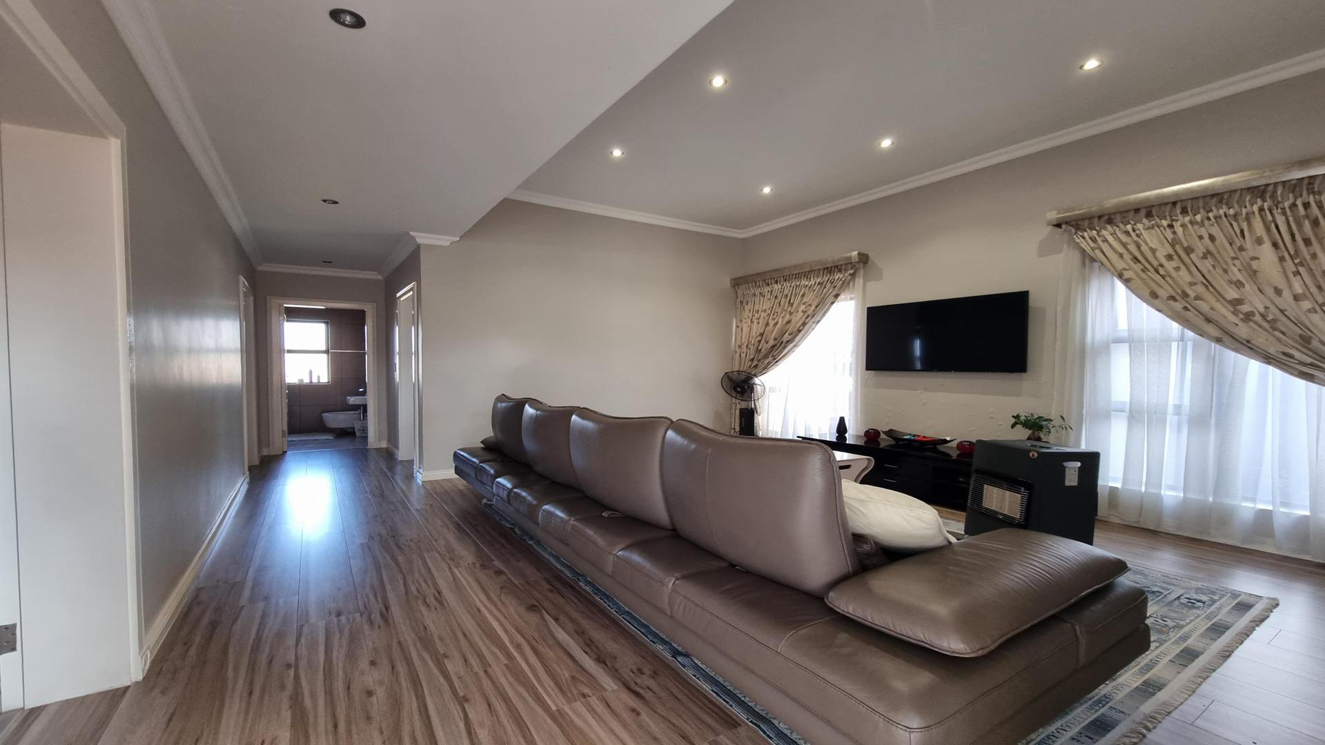 Lounges of property in Copperleaf Golf and Country Estate