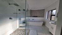 Bathroom 1 of property in Copperleaf Golf and Country Estate