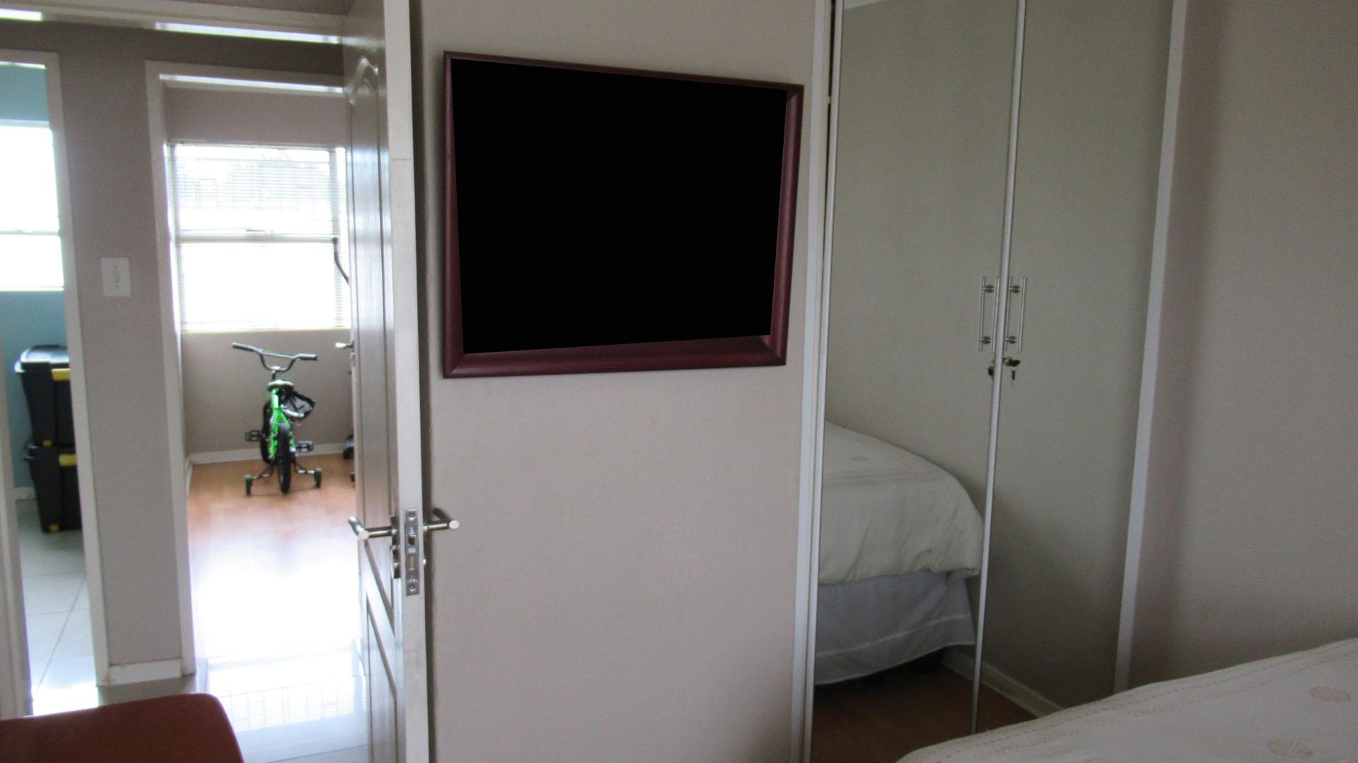 Bed Room 1 - 13 square meters of property in Glenanda