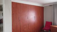 Main Bedroom - 19 square meters of property in Glenanda