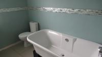 Main Bathroom - 7 square meters of property in Glenanda