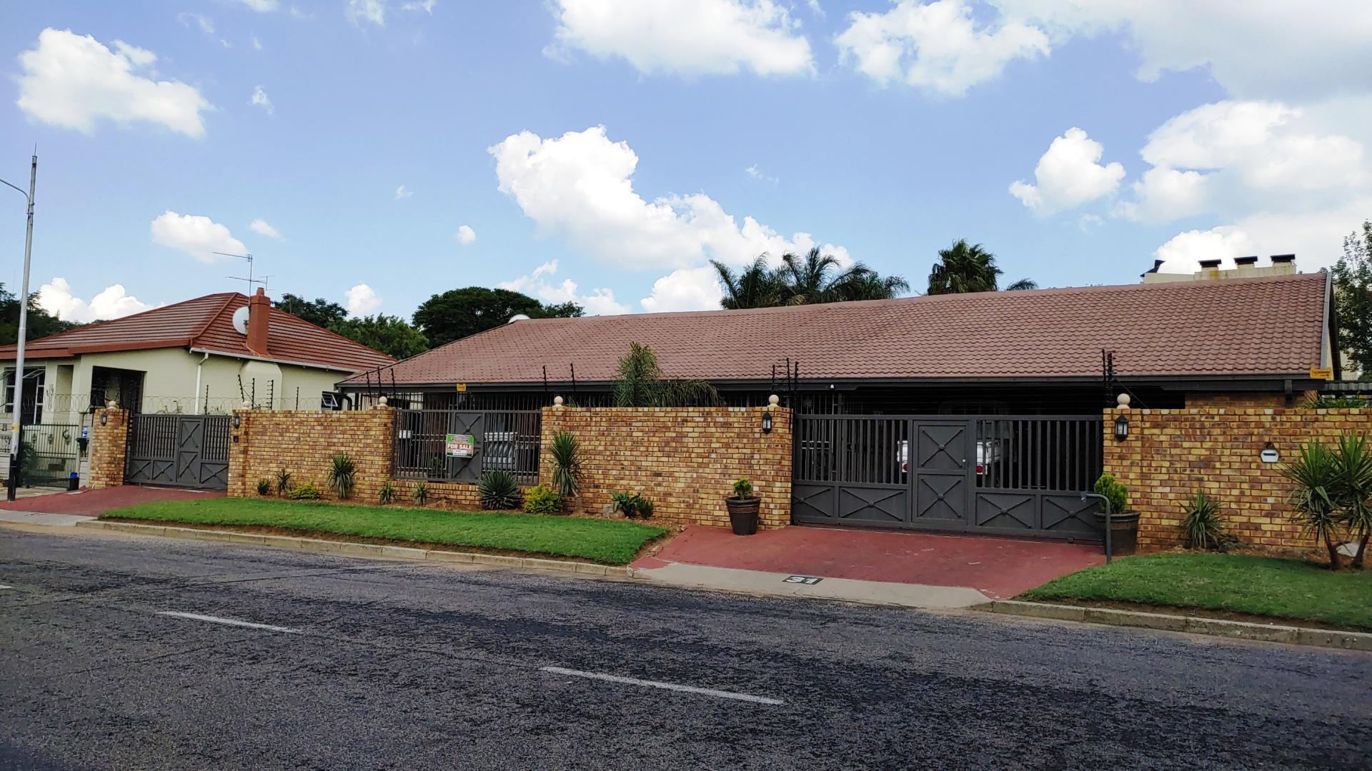 3 Bedroom House for Sale For Sale in Alberton MR484900 M