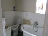 Bathroom 1 of property in Humansdorp