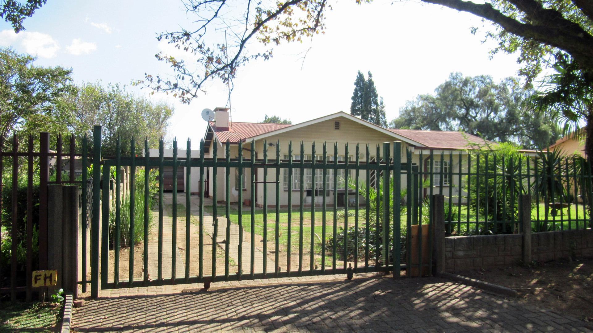 Front View of property in Vanderbijlpark