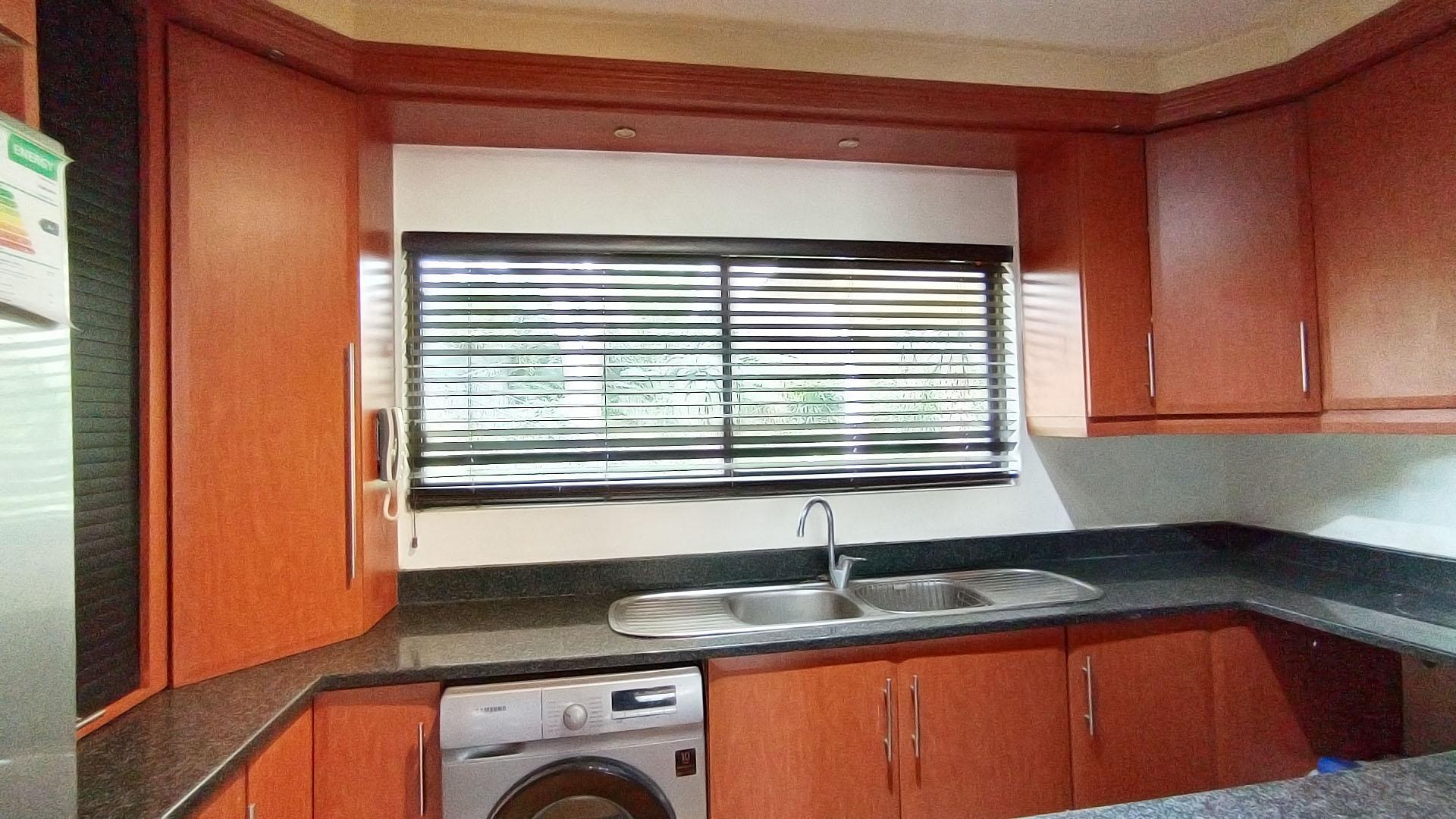 Scullery - 9 square meters of property in Westville 