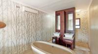 Main Bathroom - 11 square meters of property in Westville 