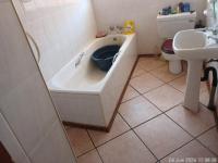 Bathroom 1 of property in Ventersdorp