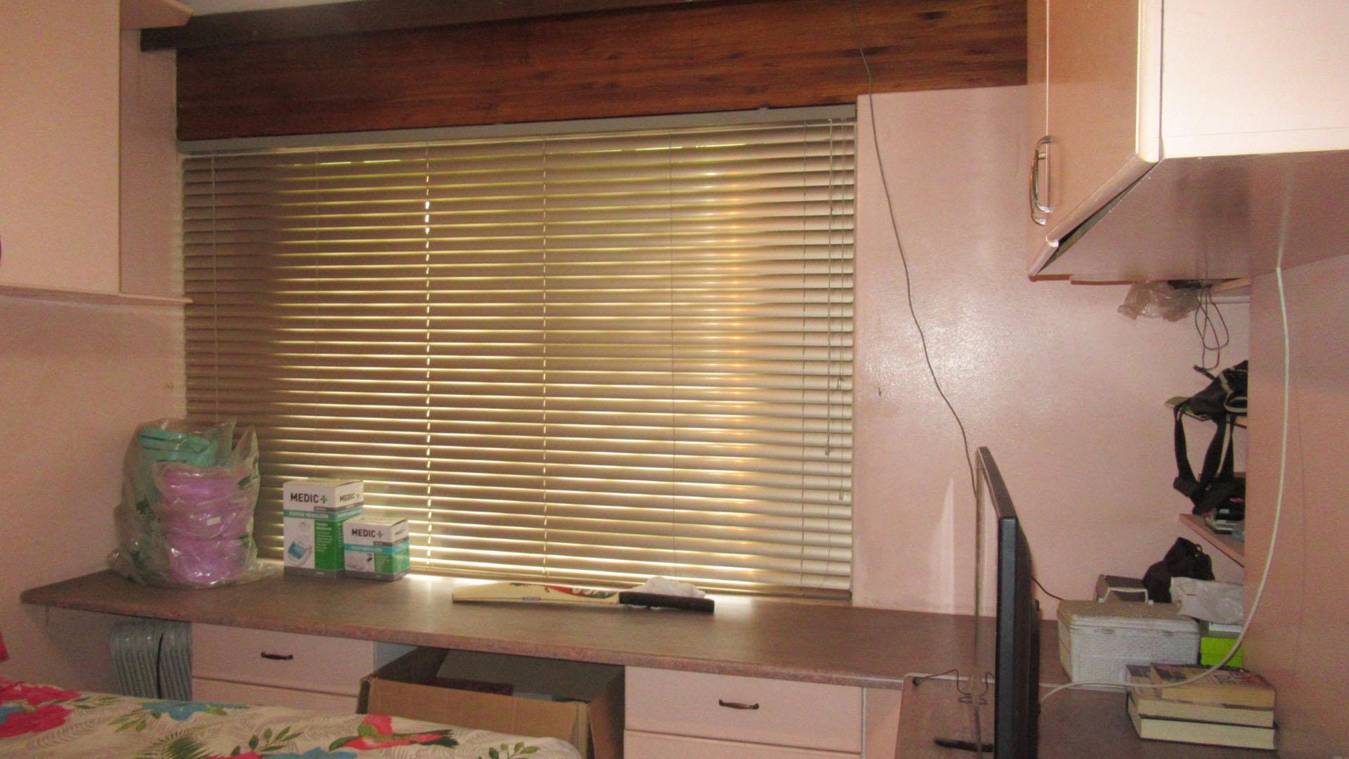 Bed Room 2 - 45 square meters of property in Parkhill Gardens