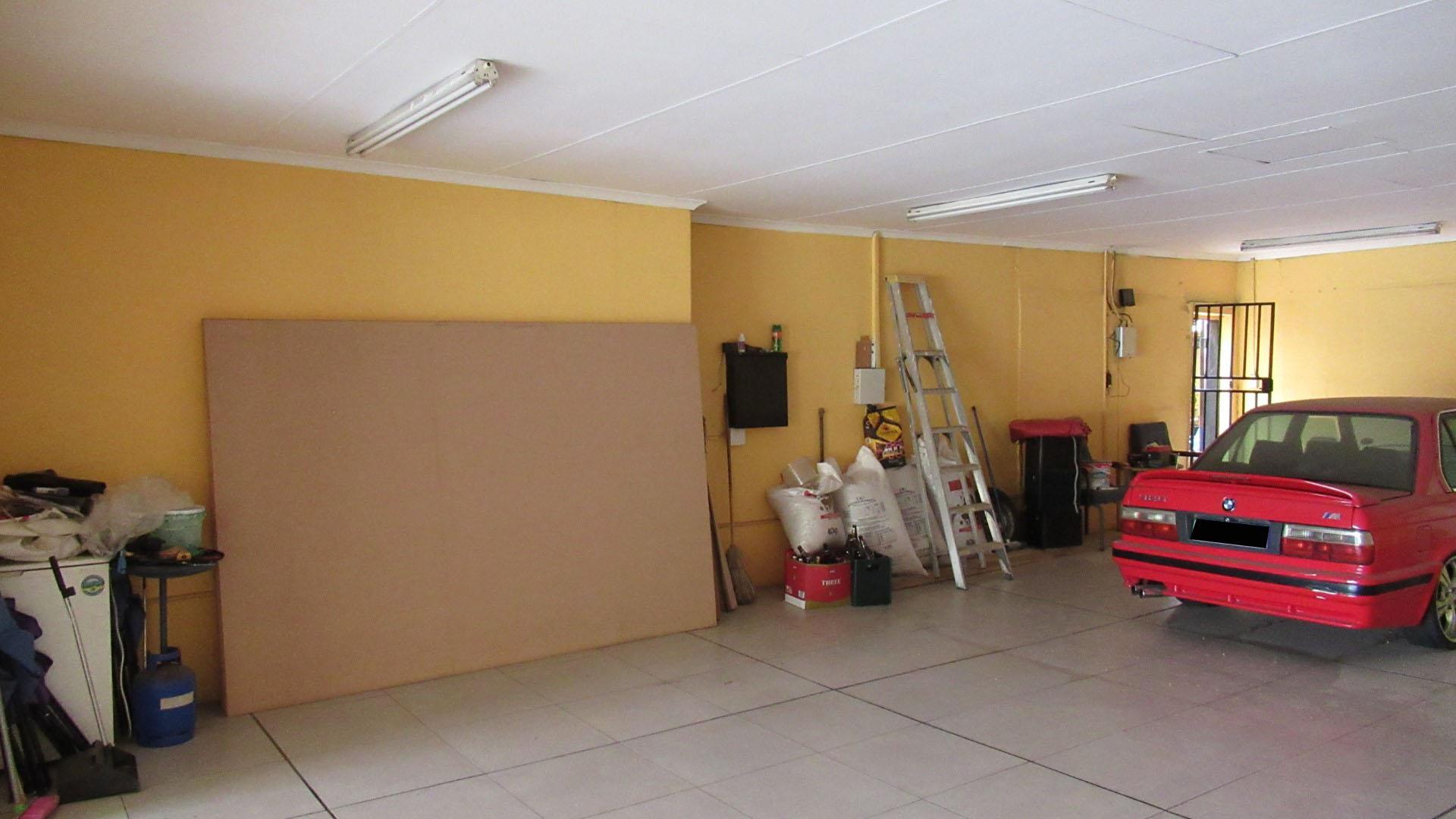 Rooms - 156 square meters of property in Parkhill Gardens