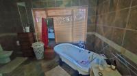 Main Bathroom - 38 square meters of property in Port Alfred