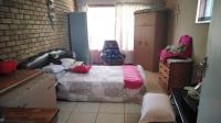 Bed Room 1 - 43 square meters of property in Declercqville