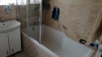 Main Bathroom - 5 square meters of property in Declercqville