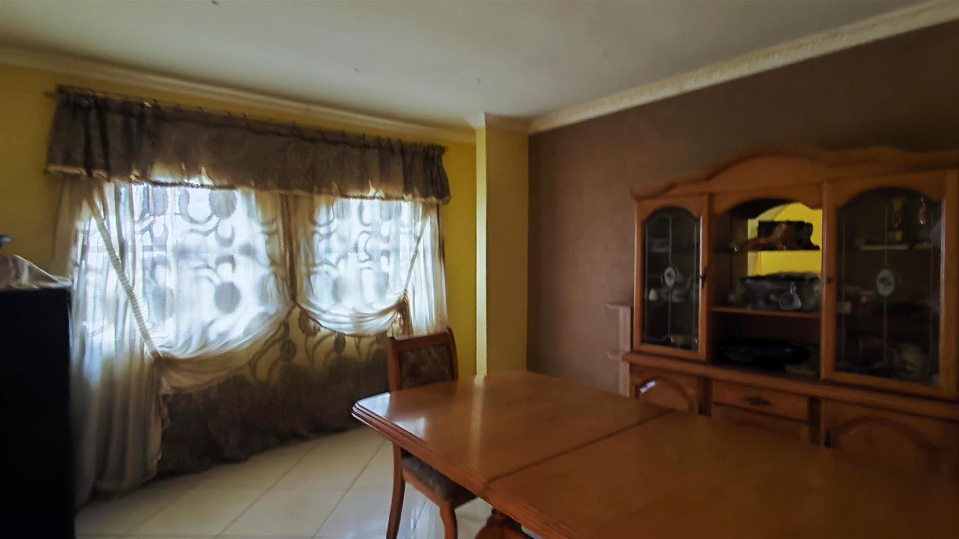 Dining Room - 19 square meters of property in Actonville