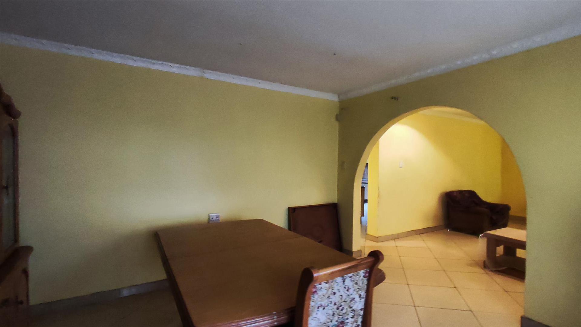 Dining Room - 19 square meters of property in Actonville