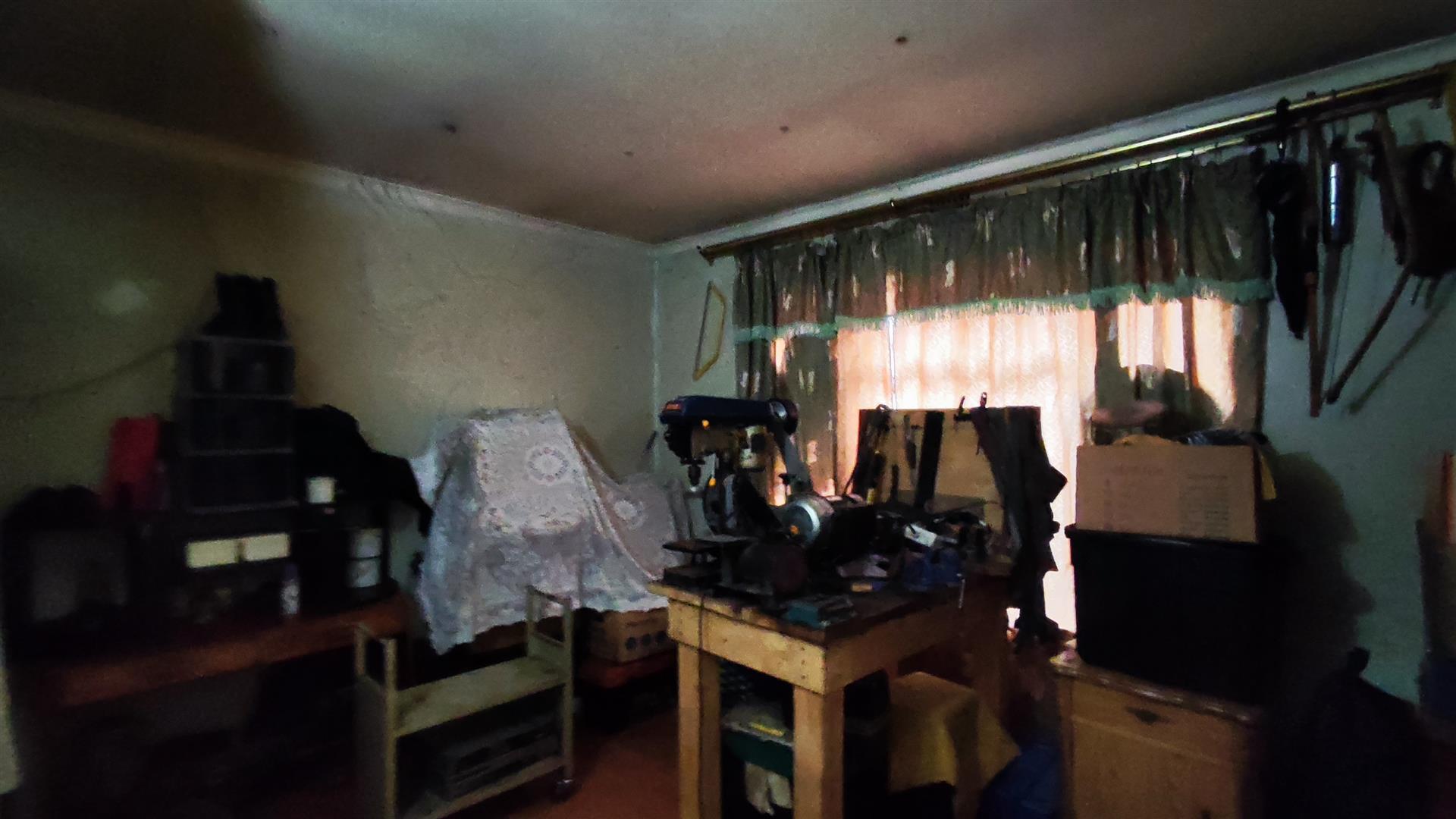 Bed Room 2 - 17 square meters of property in Actonville