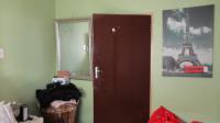 Bed Room 2 - 13 square meters of property in Vosloorus