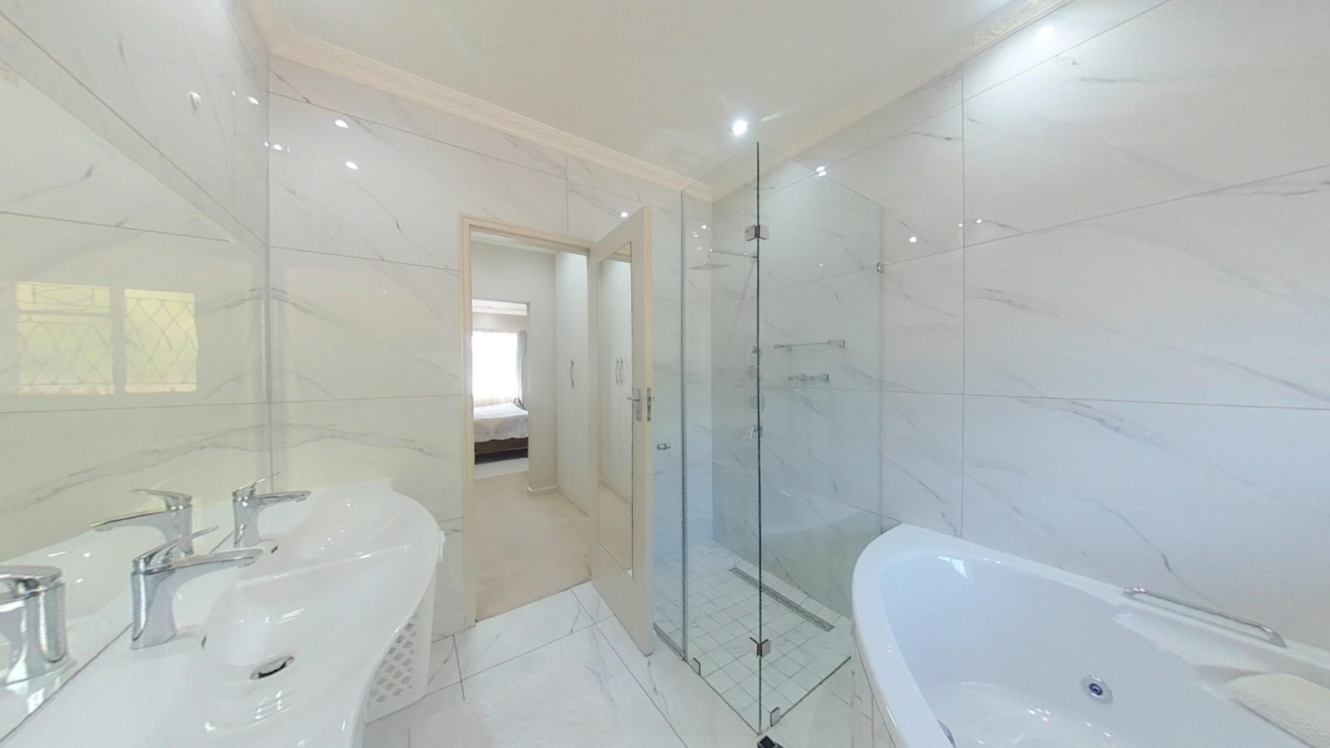 Main Bathroom - 8 square meters of property in Wembley