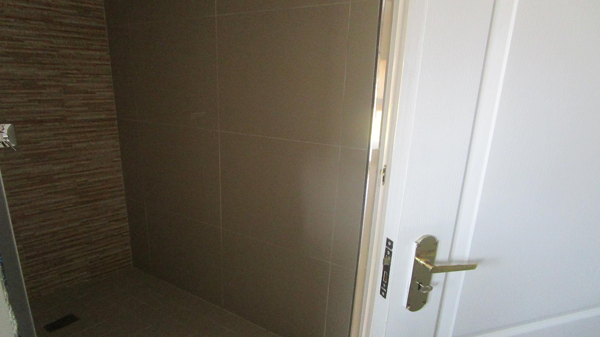 Bathroom 2 - 7 square meters of property in La Mercy