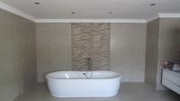 Bathroom 3+ - 28 square meters of property in La Mercy