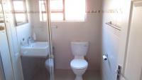 Bathroom 1 - 6 square meters of property in Honeydew Ridge