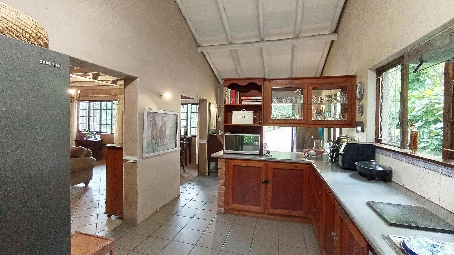 Kitchen - 24 square meters of property in Assagay