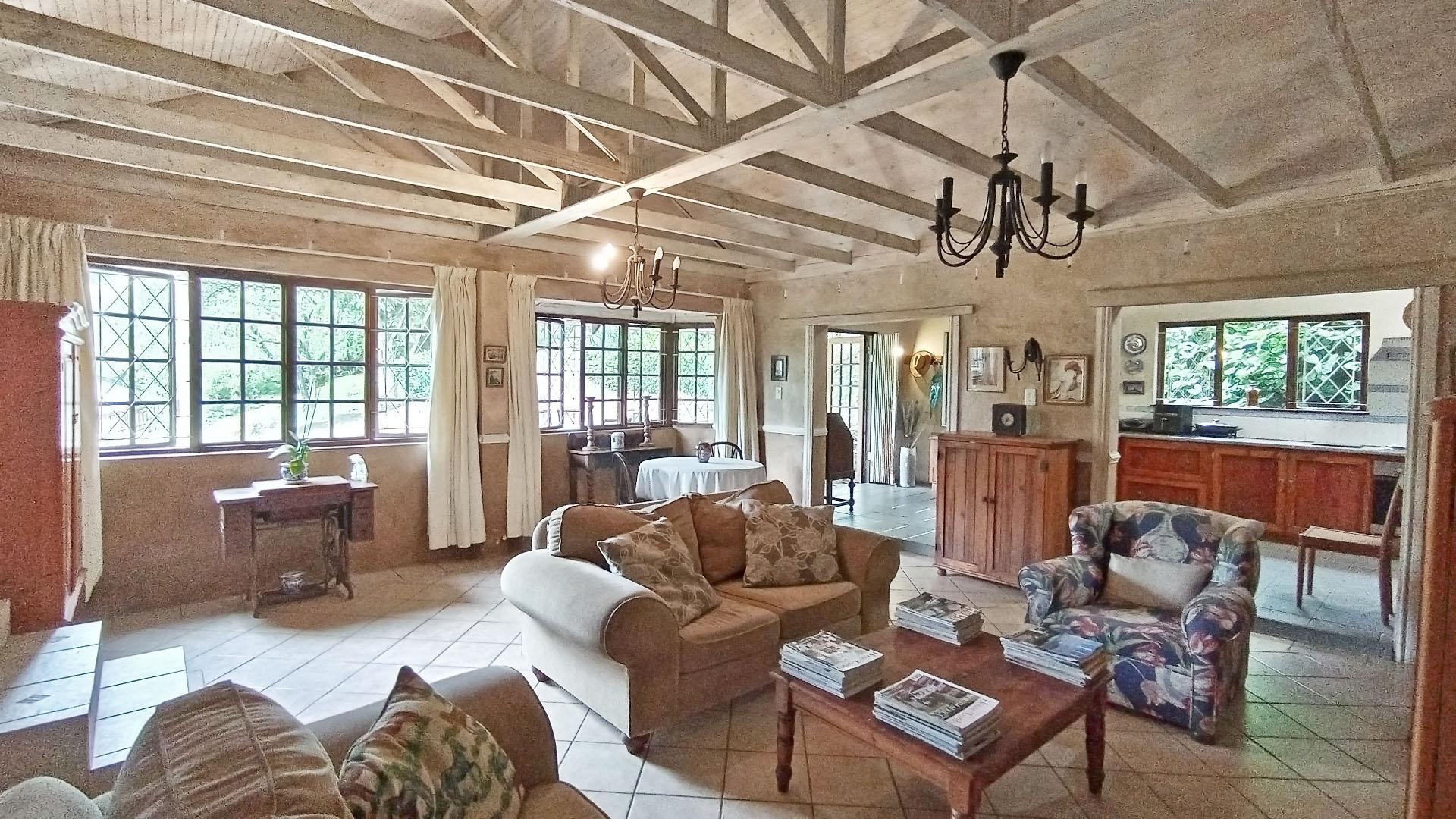 Lounges - 64 square meters of property in Assagay