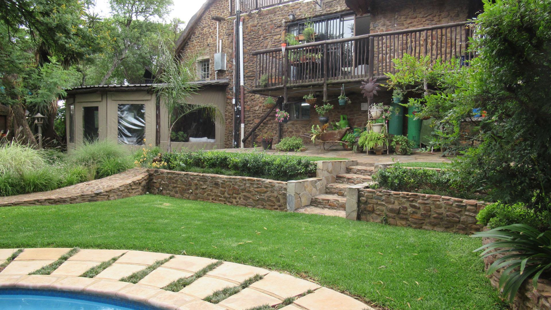 Front View of property in Boschkop