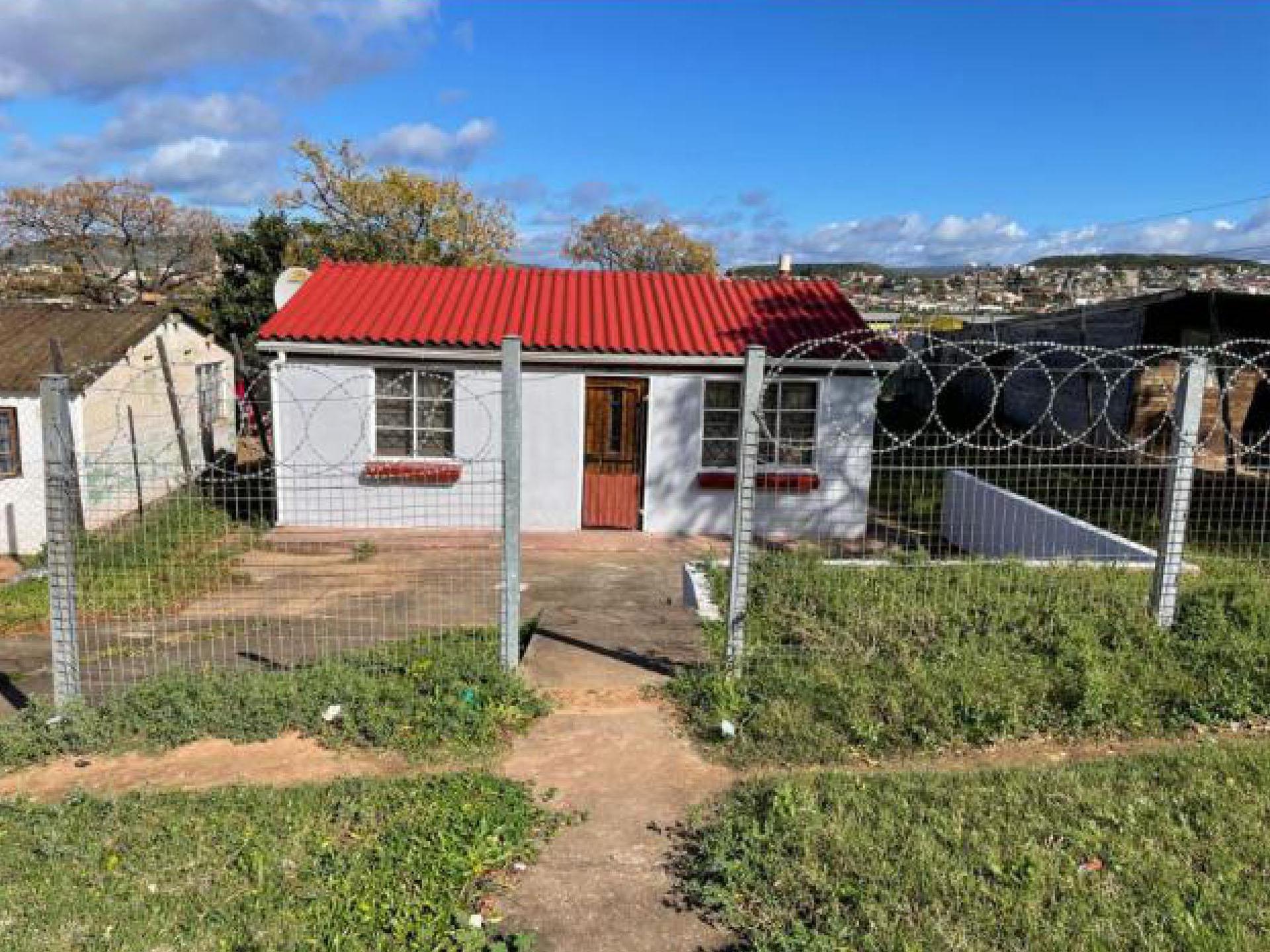 Front View of property in Rosedale