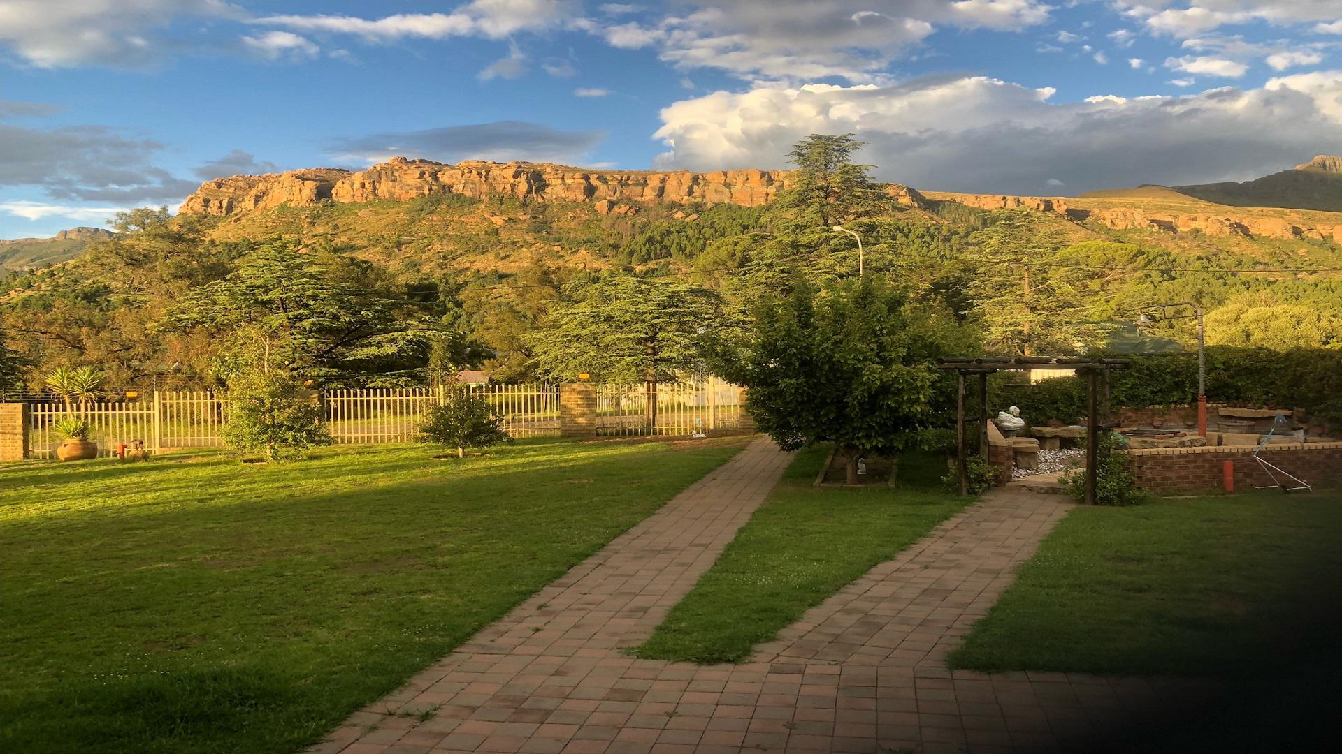 Spaces - 15 square meters of property in Lady Grey