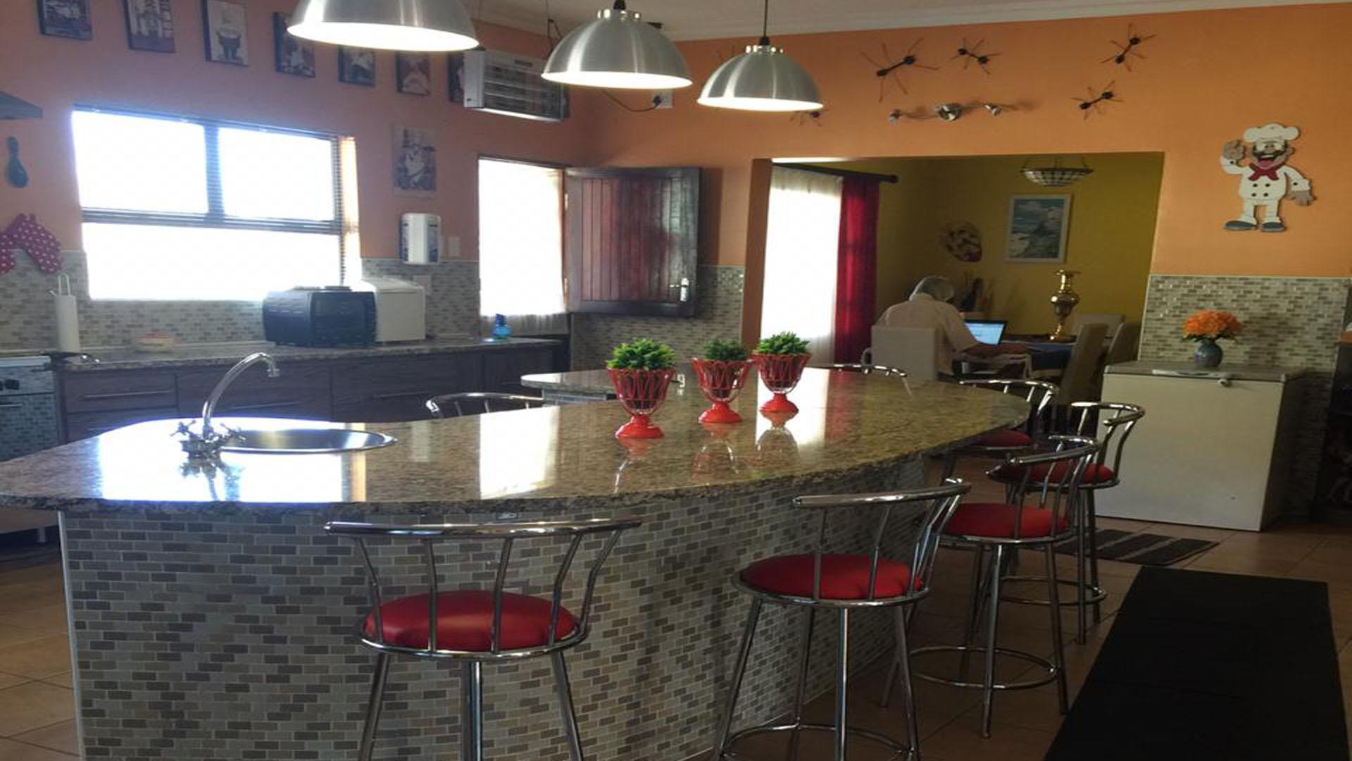 Kitchen - 51 square meters of property in Lady Grey