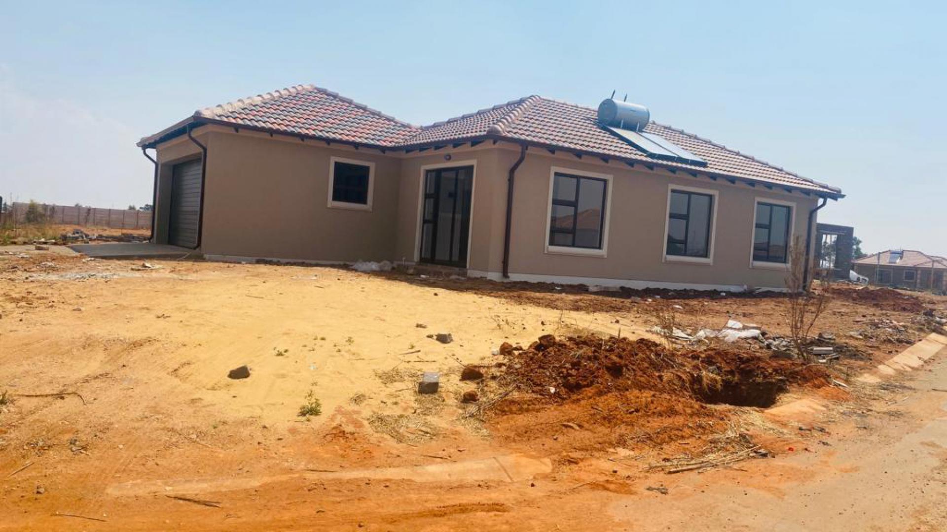 3 Bedroom House for Sale For Sale in Protea Glen MR487777